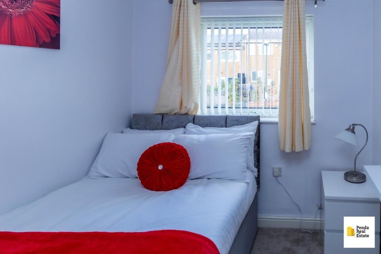 Penda Contractor And Leisure Guests Nottingham 빌라 외부 사진