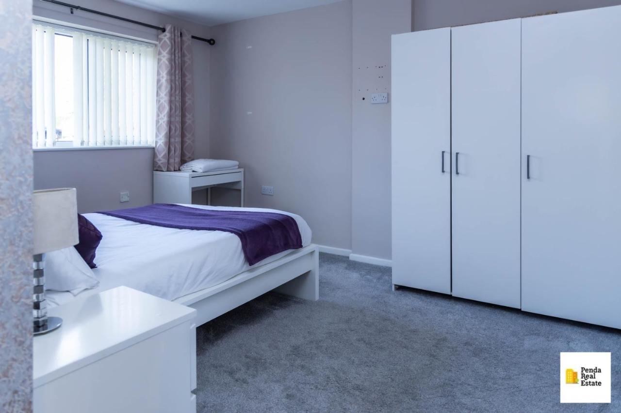 Penda Contractor And Leisure Guests Nottingham 빌라 외부 사진