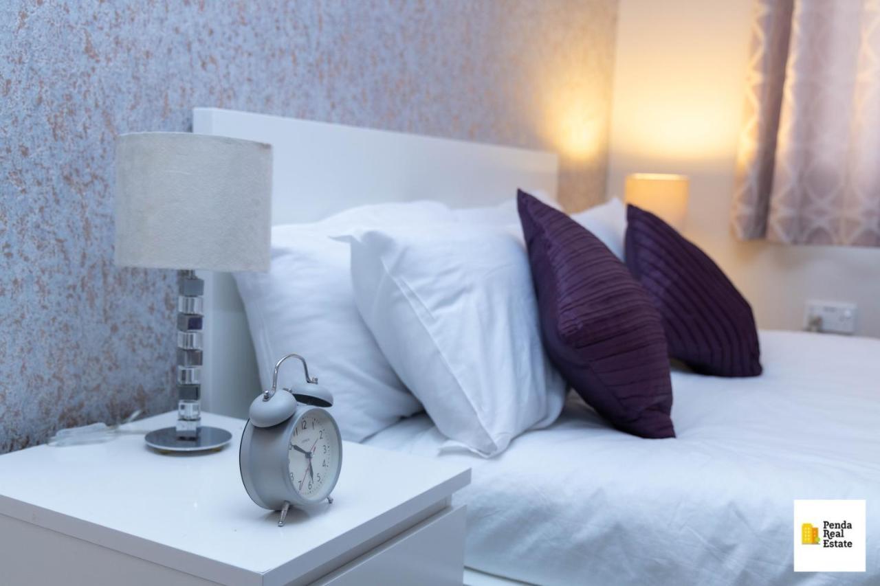 Penda Contractor And Leisure Guests Nottingham 빌라 외부 사진
