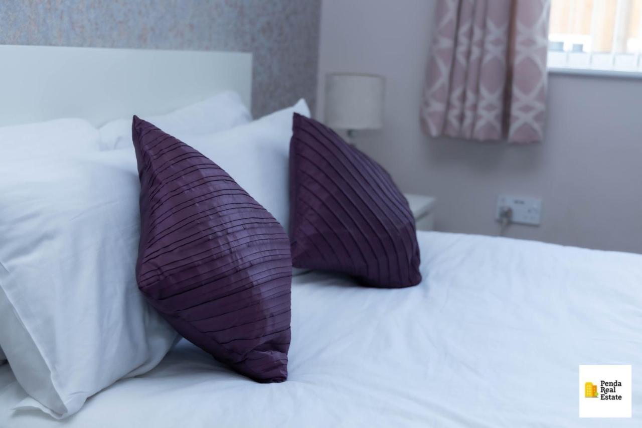 Penda Contractor And Leisure Guests Nottingham 빌라 외부 사진