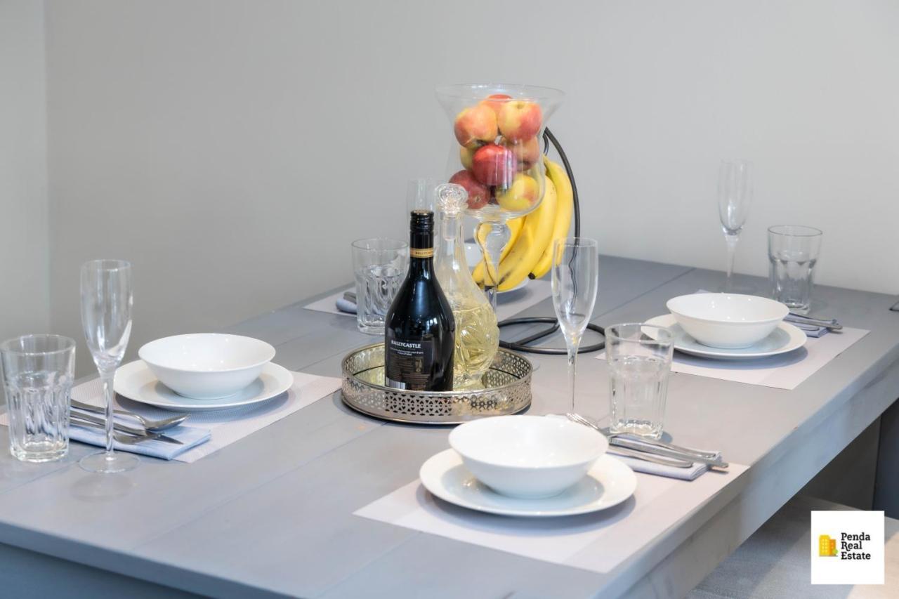 Penda Contractor And Leisure Guests Nottingham 빌라 외부 사진