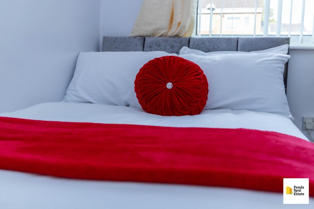 Penda Contractor And Leisure Guests Nottingham 빌라 외부 사진